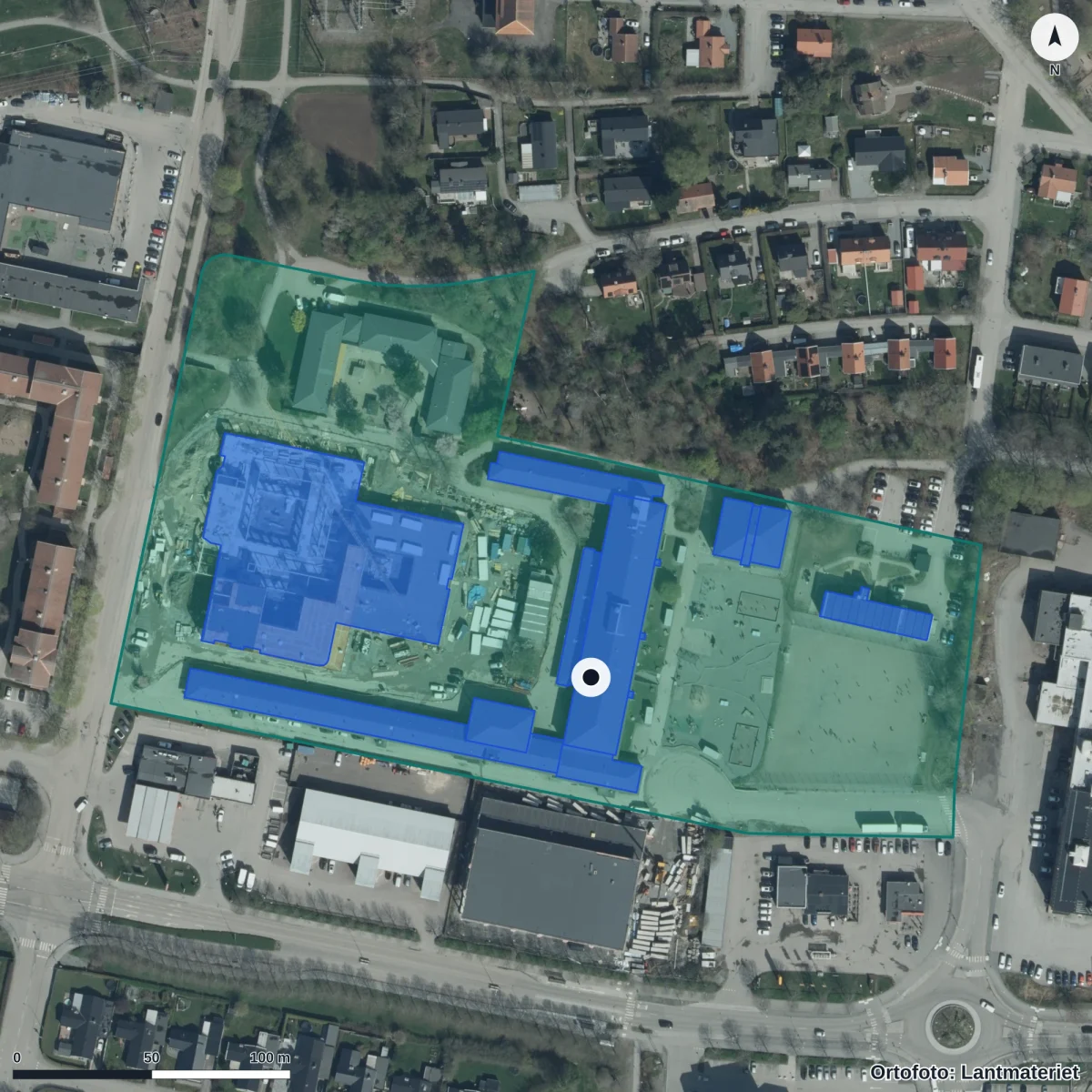 Flygbild över Enöglaskolan, ortofoto från Lantmäteriet