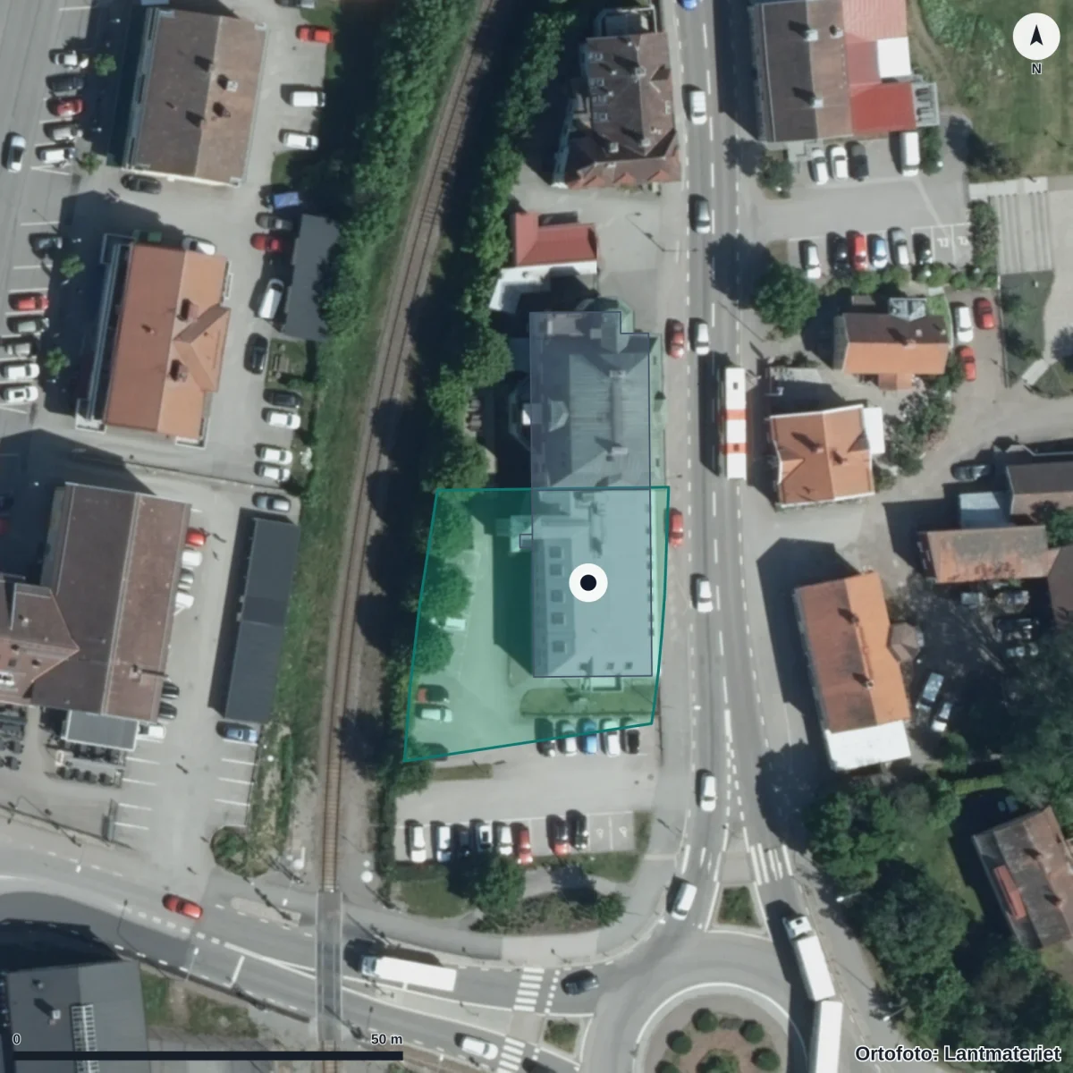 Flygbild över Kinda Lärcentrum Vuxenutbildningen, ortofoto från Lantmäteriet