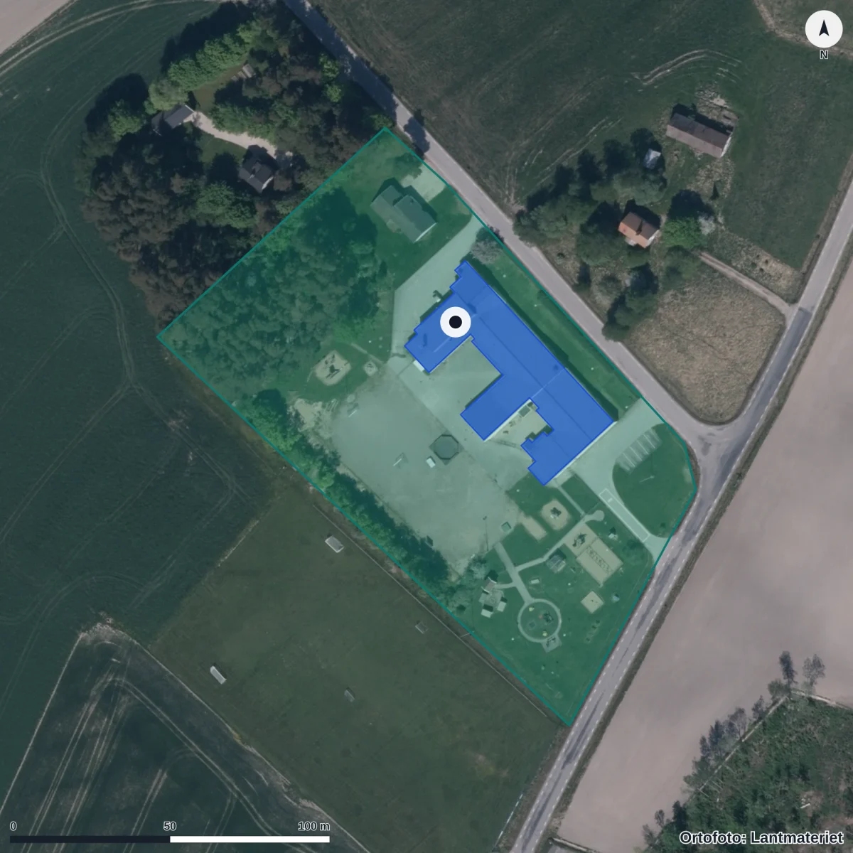 Flygbild över Skerruds skola F-3, ortofoto från Lantmäteriet