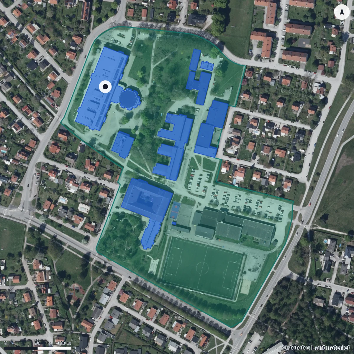Flygbild över Desideria anpassad grundskola, ortofoto från Lantmäteriet