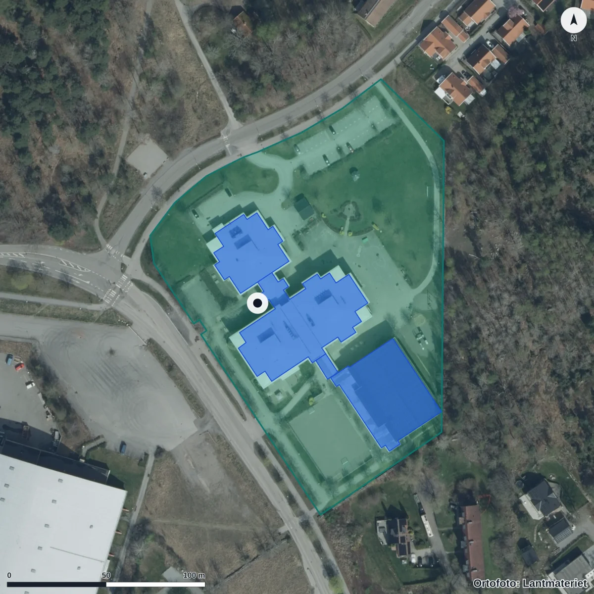 Flygbild över Karinslundsskolan, ortofoto från Lantmäteriet