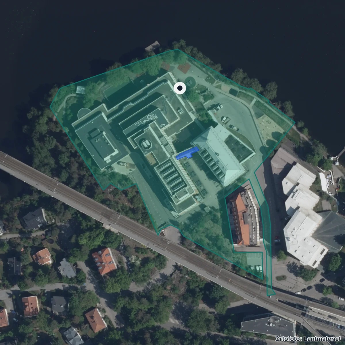 Flygbild över Nordic International School, Stockholm, ortofoto från Lantmäteriet