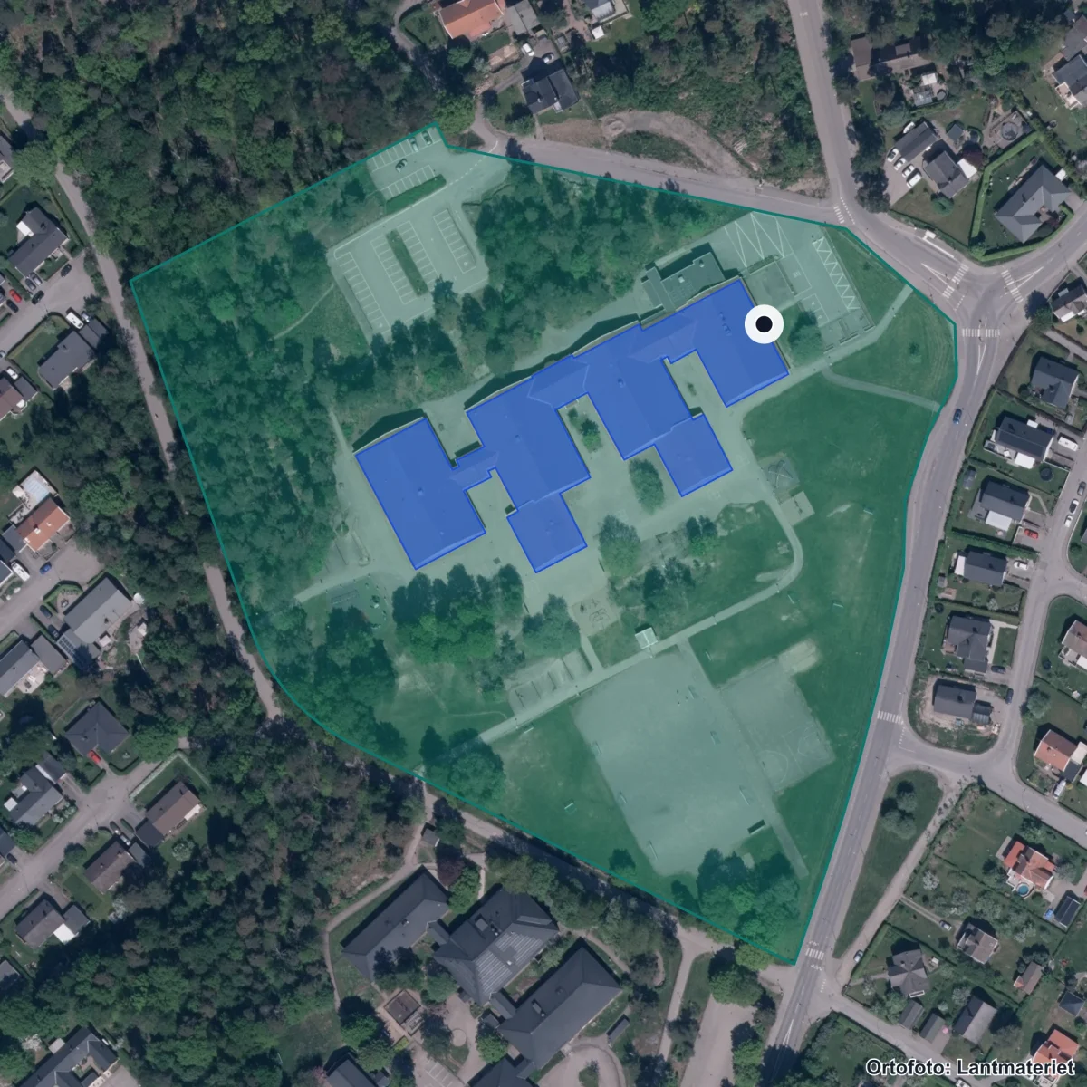 Flygbild över Mariedalskolan 4-6, ortofoto från Lantmäteriet
