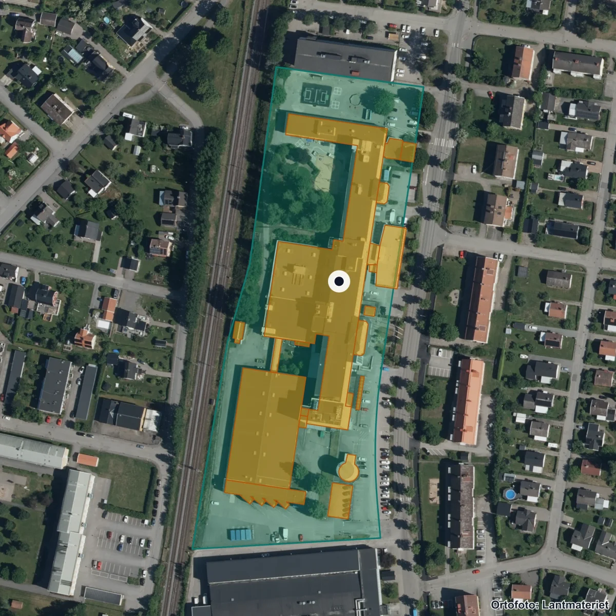 Flygbild över Kunskapsskolan Katrineholm, ortofoto från Lantmäteriet