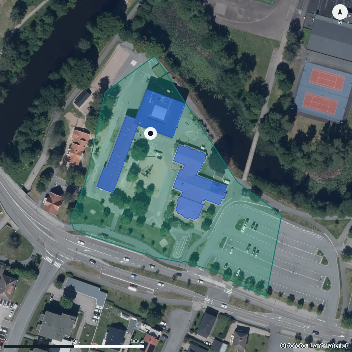 Flygbild över Enehagens skola, ortofoto från Lantmäteriet