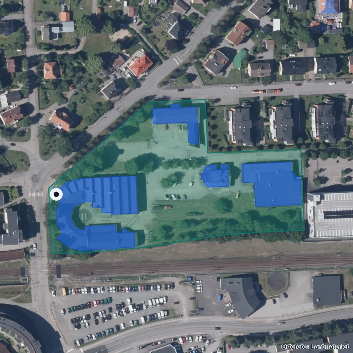 Flygbild över LBS Kreativa Gymnasiet Växjö, ortofoto från Lantmäteriet