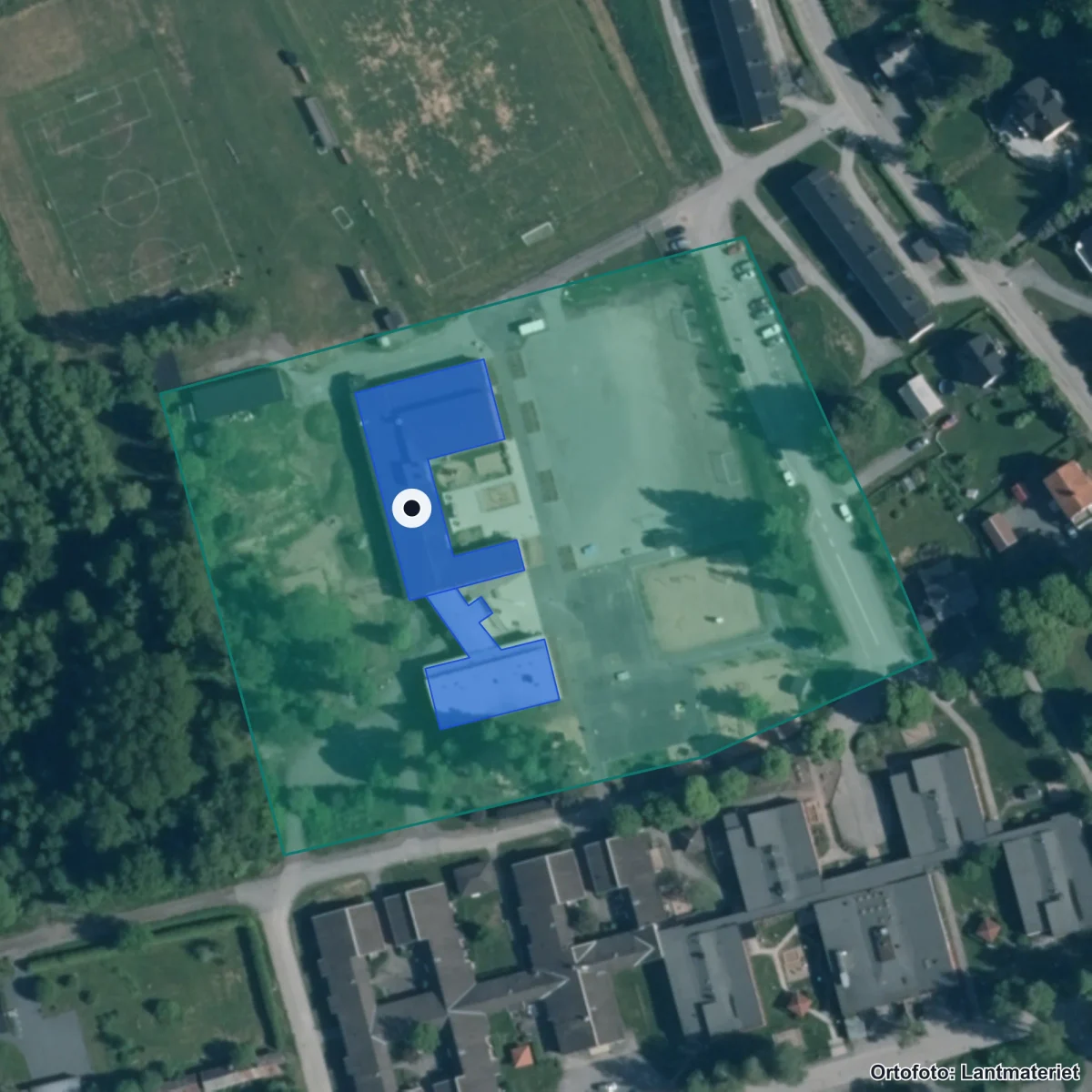 Flygbild över Grythyttans skola, ortofoto från Lantmäteriet