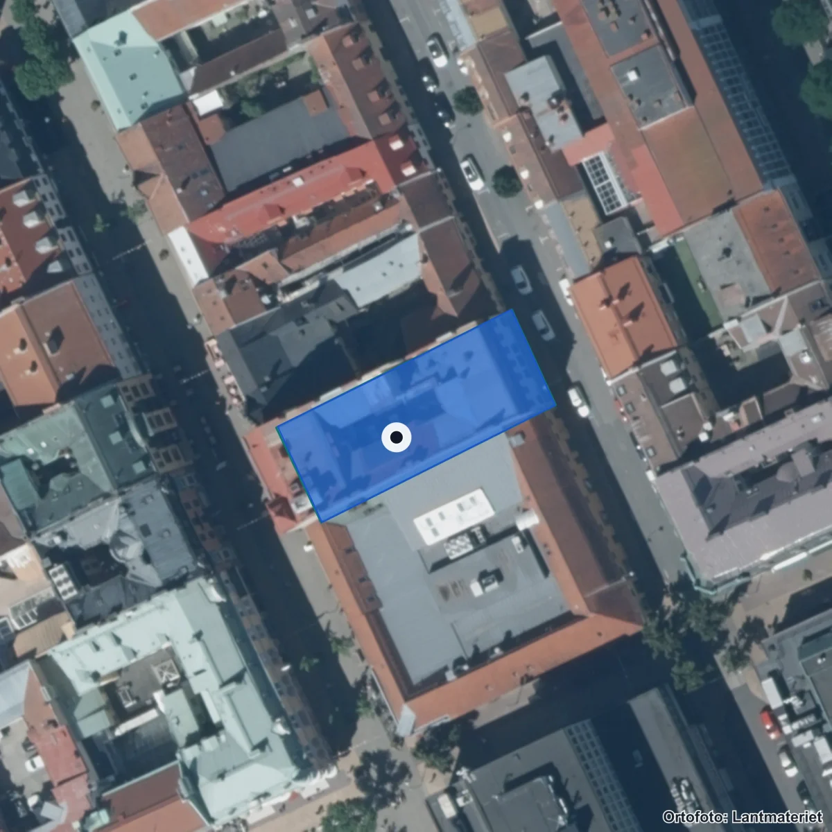 Flygbild över JENSEN gymnasium Kristianstad, ortofoto från Lantmäteriet