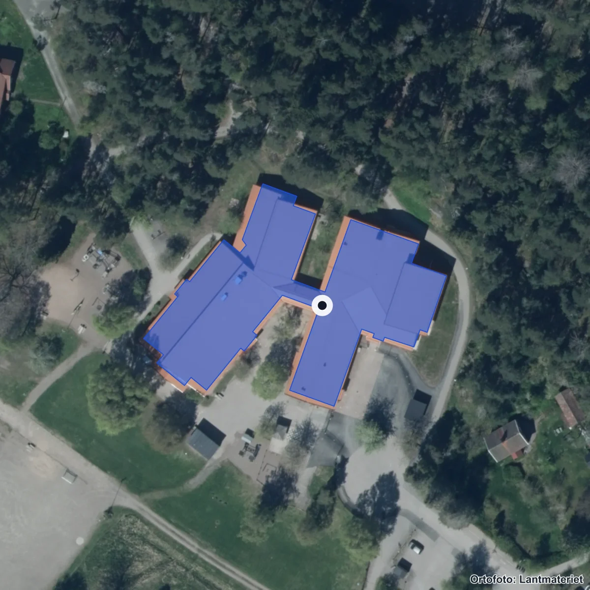 Flygbild över Kristinelundskolan, ortofoto från Lantmäteriet