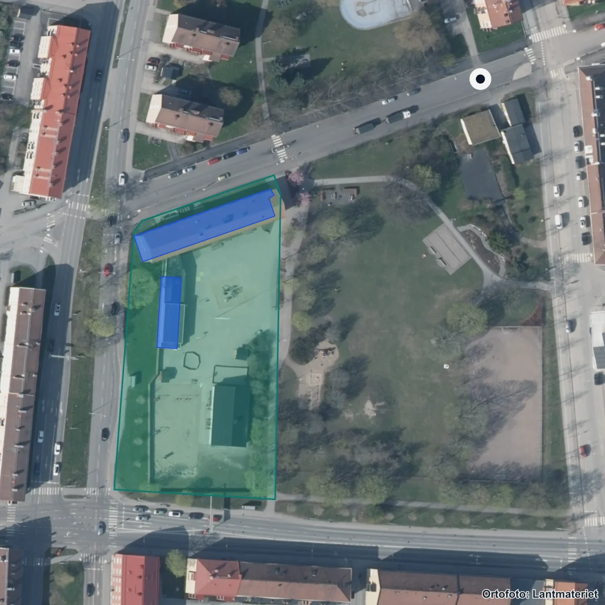 Flygbild över Tegnérskolan, ortofoto från Lantmäteriet