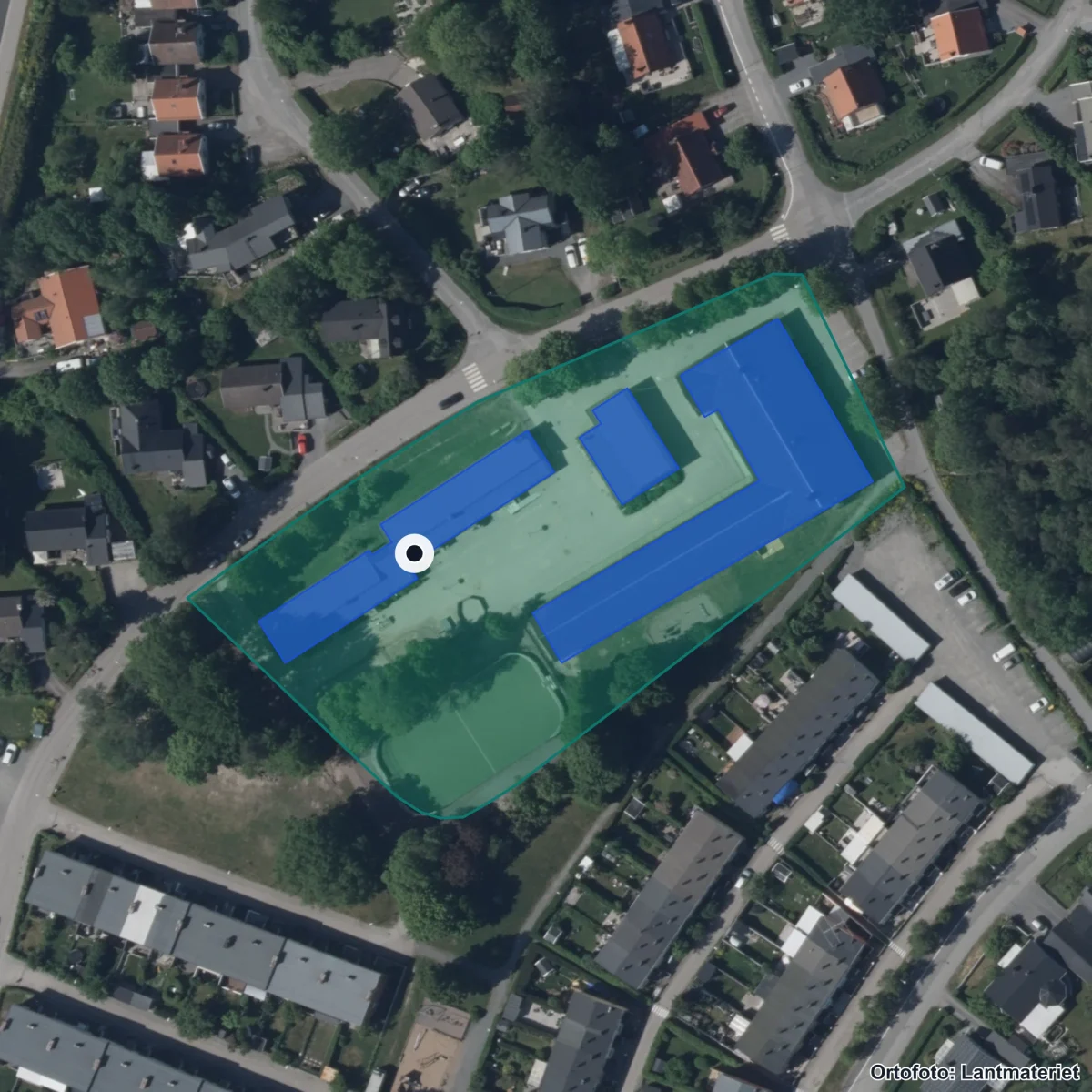 Flygbild över Åkerstorpsskolan, ortofoto från Lantmäteriet