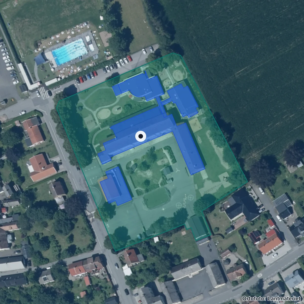 Flygbild över Smedstorps skola, ortofoto från Lantmäteriet