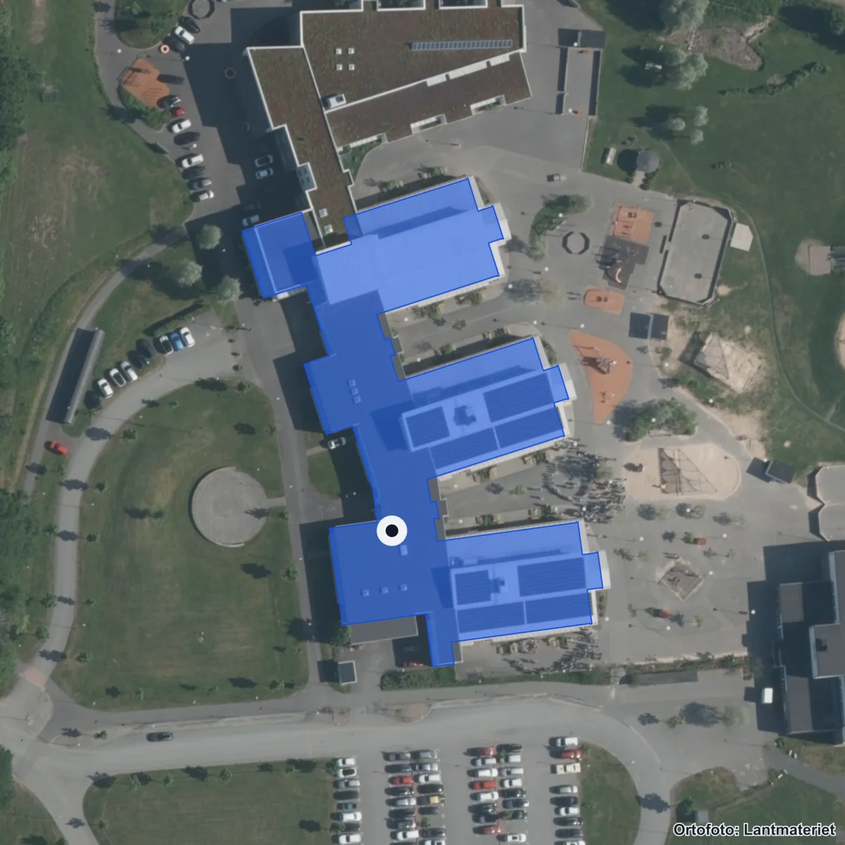 Flygbild över Alléskolan, ortofoto från Lantmäteriet