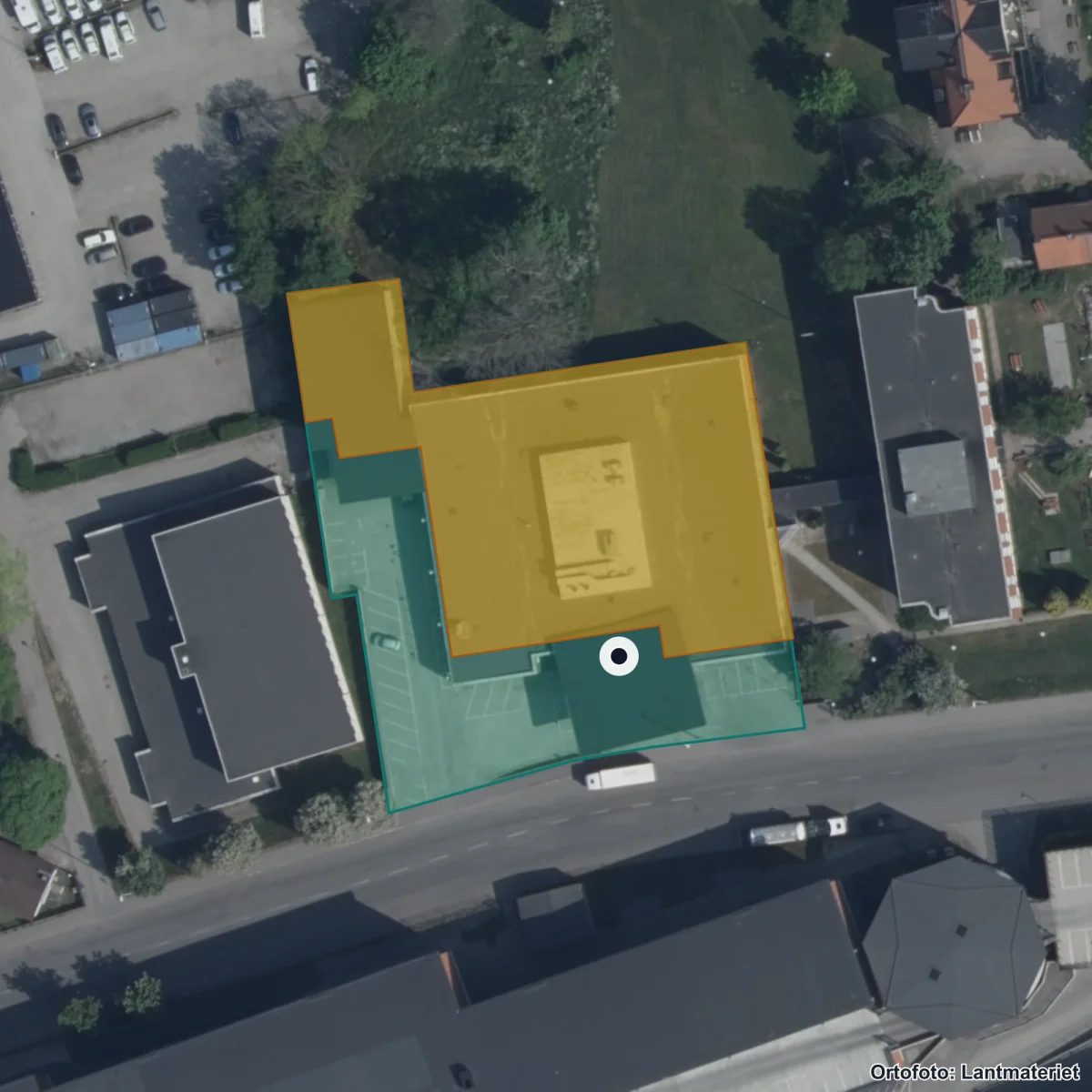 Flygbild över Elektrikergymnasiet, ortofoto från Lantmäteriet