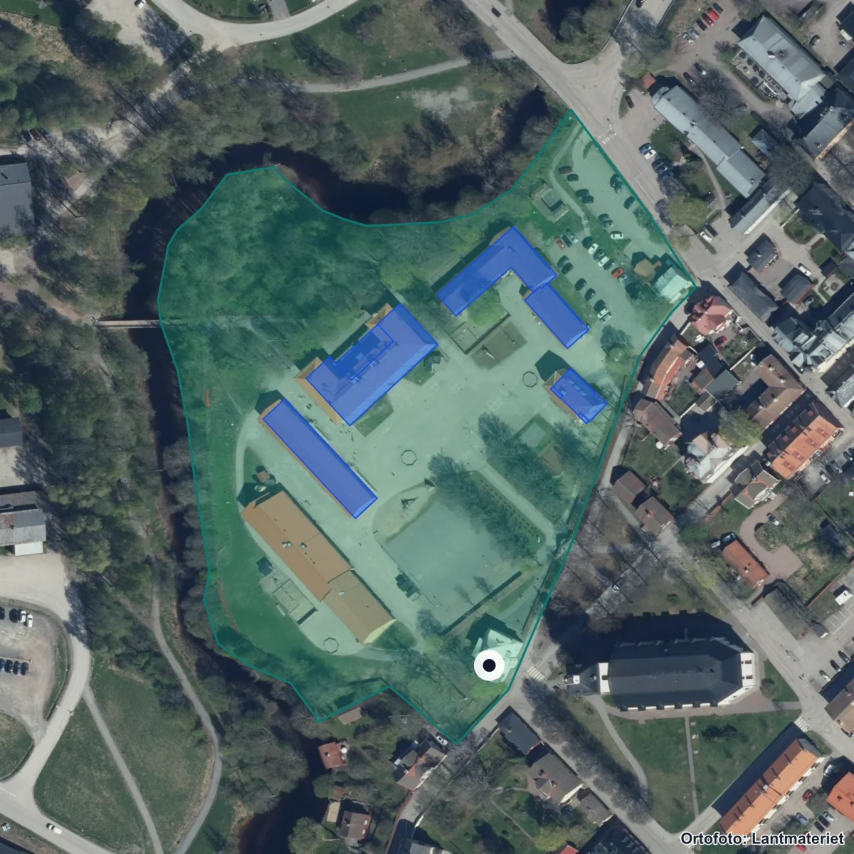 Flygbild över Kungsgårdsskolan, ortofoto från Lantmäteriet