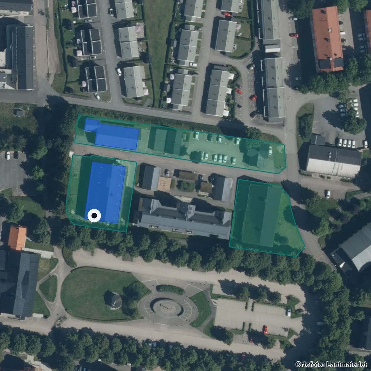 Flygbild över Komvux Sfi Hässleholms kommun, ortofoto från Lantmäteriet