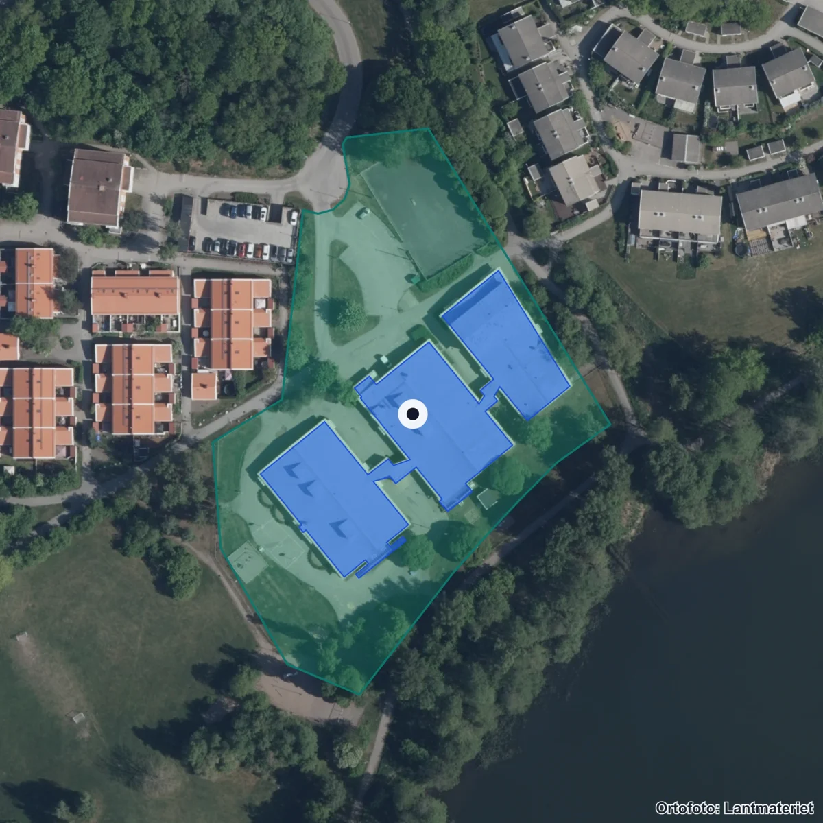 Flygbild över Viljaskolan Sollentuna, ortofoto från Lantmäteriet
