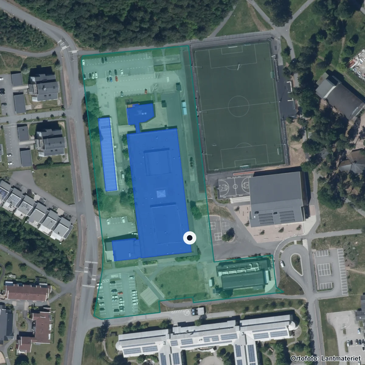 Flygbild över Anpassad Grundskola 7-9, ortofoto från Lantmäteriet