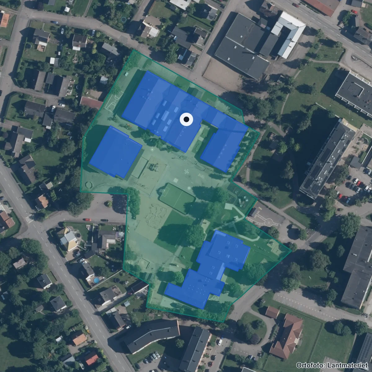 Flygbild över Antilopenskolan, ortofoto från Lantmäteriet