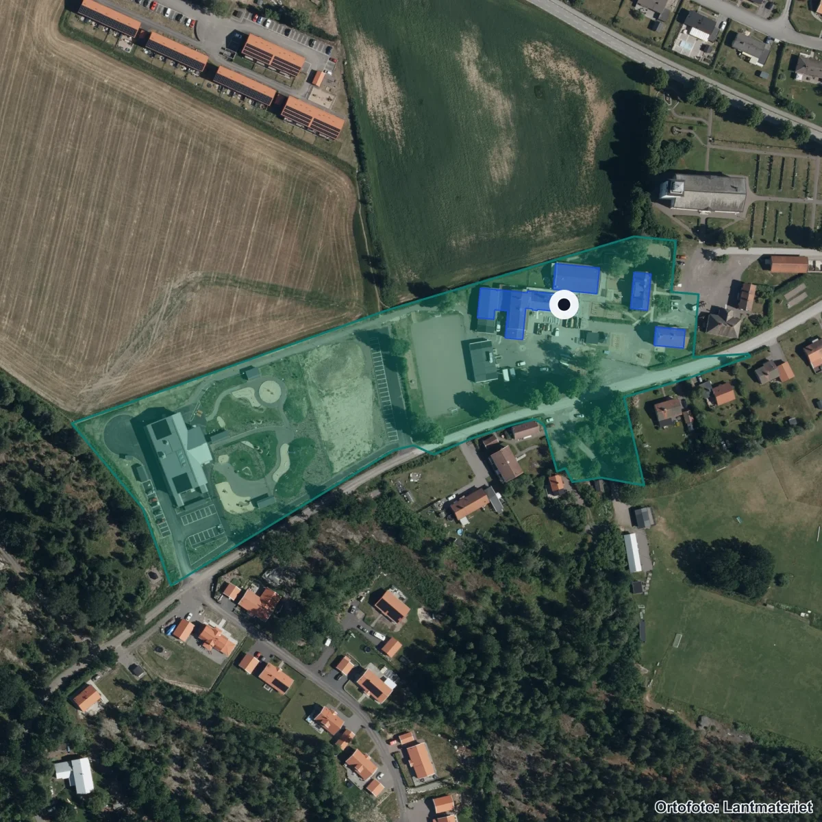 Flygbild över Mogata skola, ortofoto från Lantmäteriet