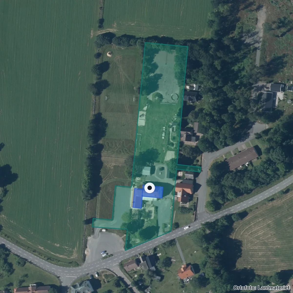 Flygbild över Rickarums skola, ortofoto från Lantmäteriet