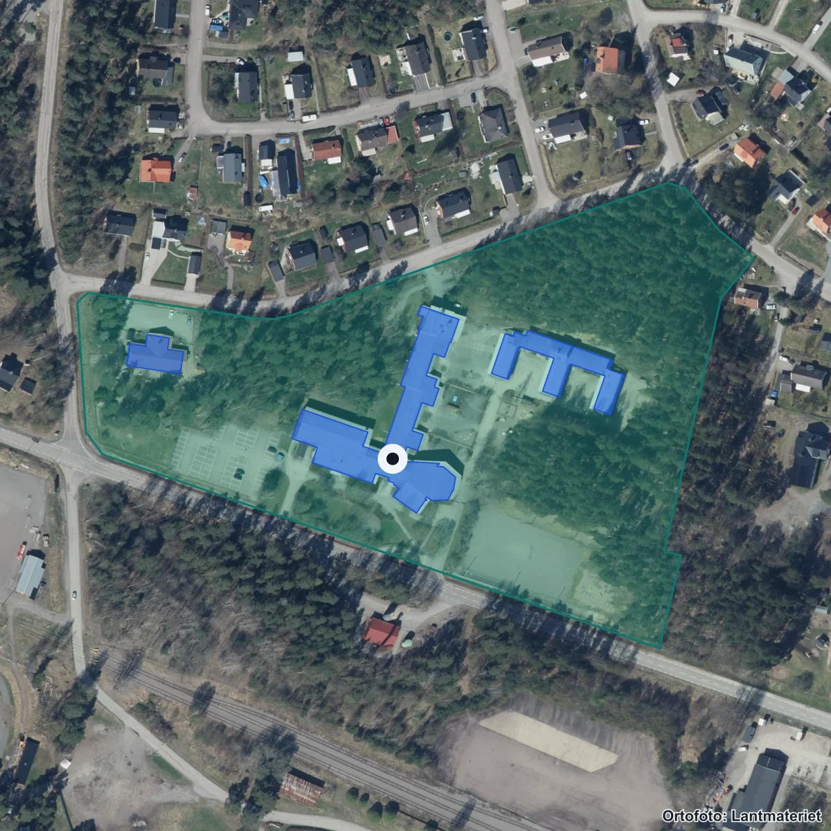 Flygbild över Grycksboskolan, ortofoto från Lantmäteriet