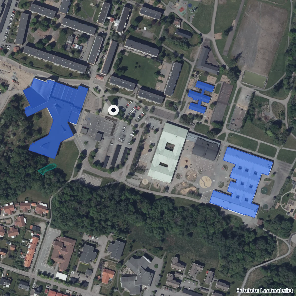 Flygbild över Nödingeskolan, ortofoto från Lantmäteriet