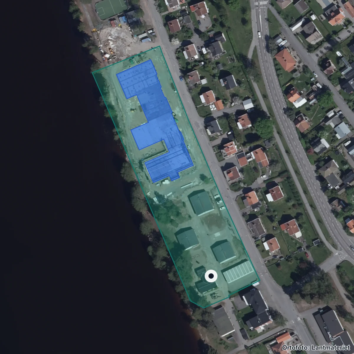 Flygbild över Strandskolan, ortofoto från Lantmäteriet