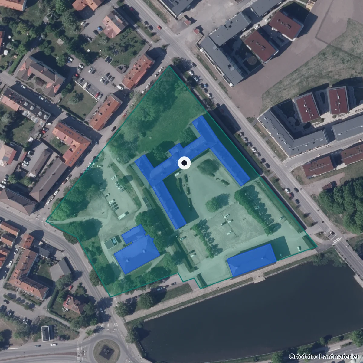 Flygbild över Stagneliusskolan, ortofoto från Lantmäteriet