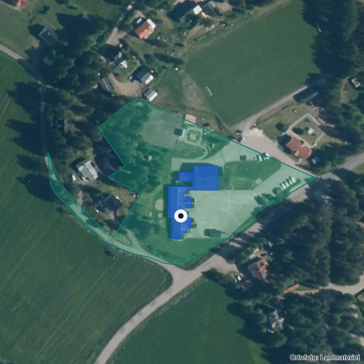 Flygbild över Malungsfors skola, ortofoto från Lantmäteriet