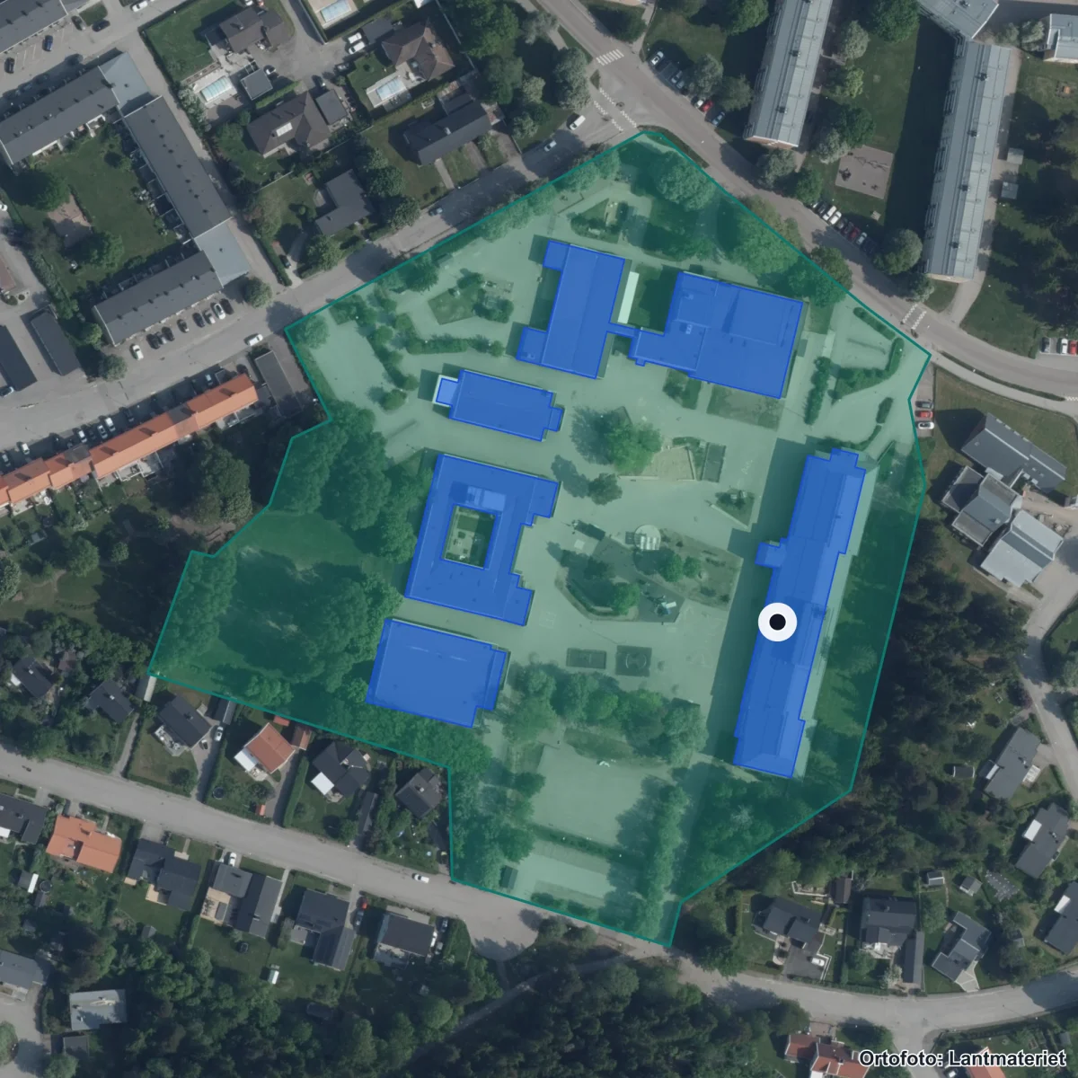 Flygbild över Sörbyskolan, ortofoto från Lantmäteriet