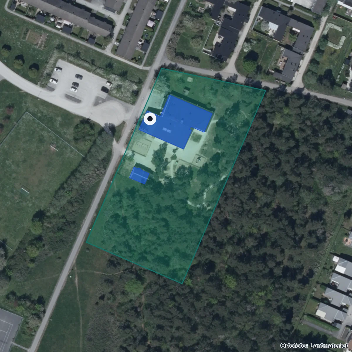 Flygbild över Gotlands resursskola Visby, ortofoto från Lantmäteriet