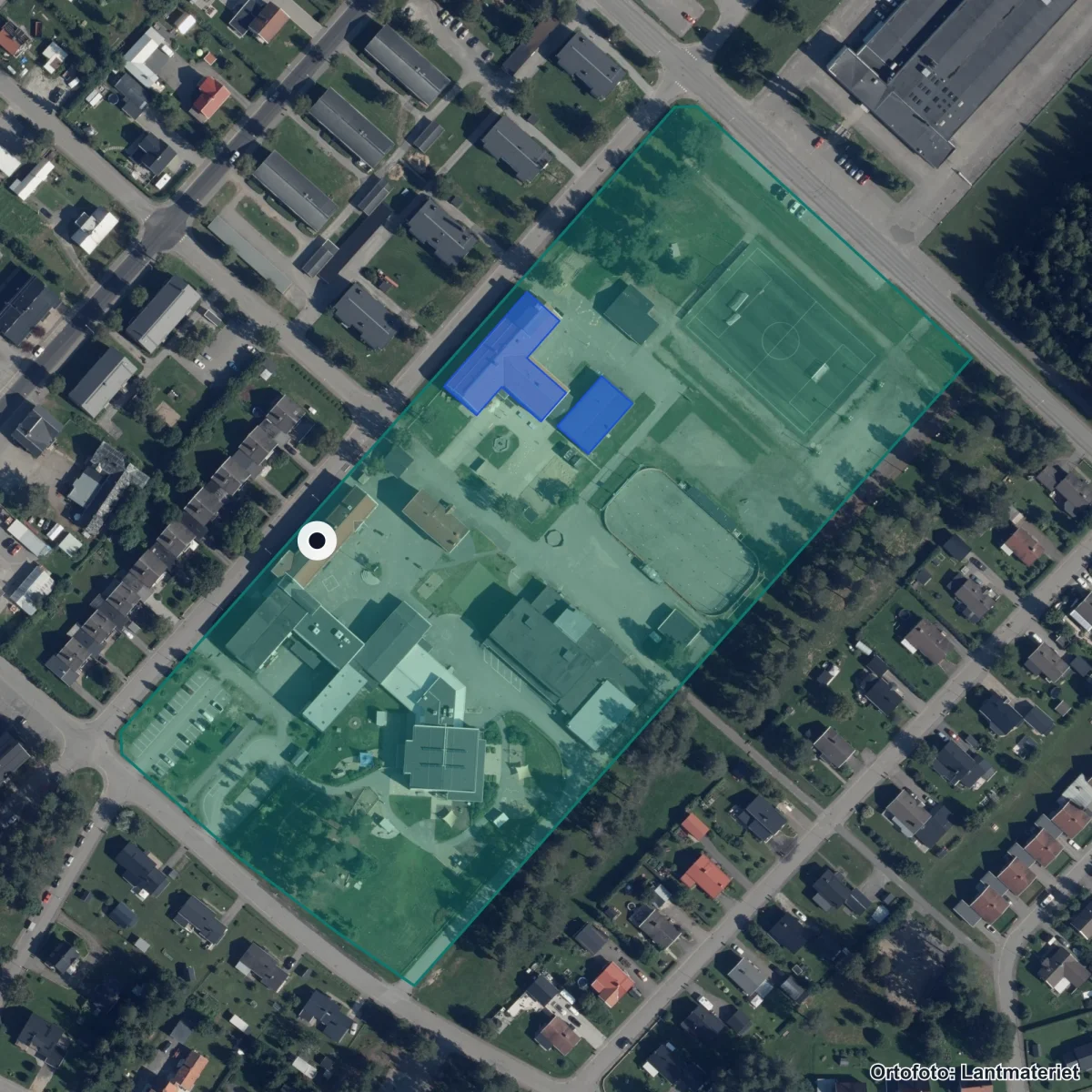 Flygbild över Byskeskolan, ortofoto från Lantmäteriet