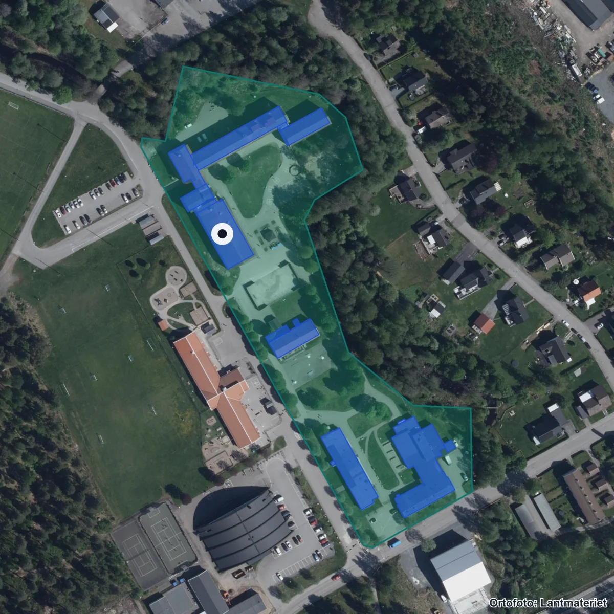 Flygbild över Centralskolan, ortofoto från Lantmäteriet