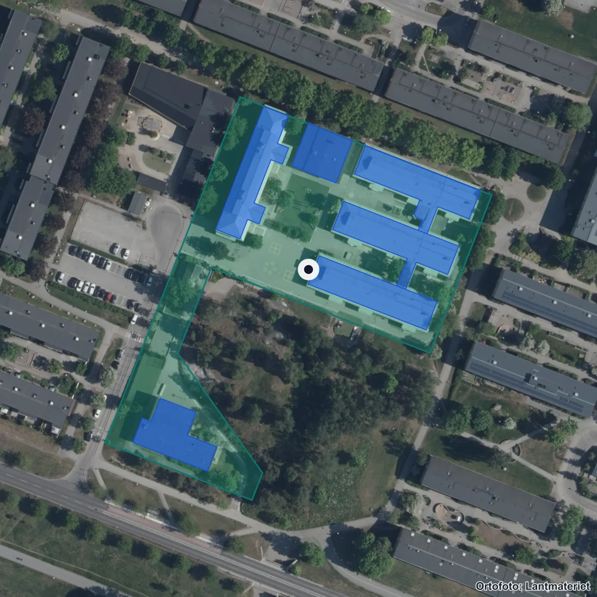 Flygbild över Knutbyskolan, ortofoto från Lantmäteriet