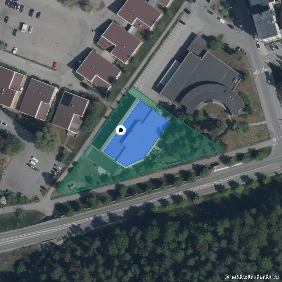 Flygbild över Kunskapsskolan Täby, ortofoto från Lantmäteriet