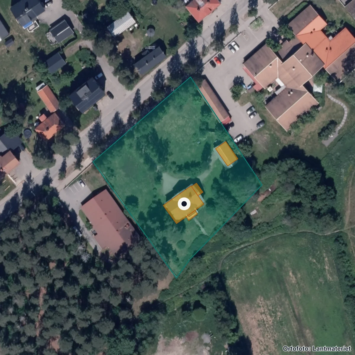 Flygbild över Backens skola, ortofoto från Lantmäteriet