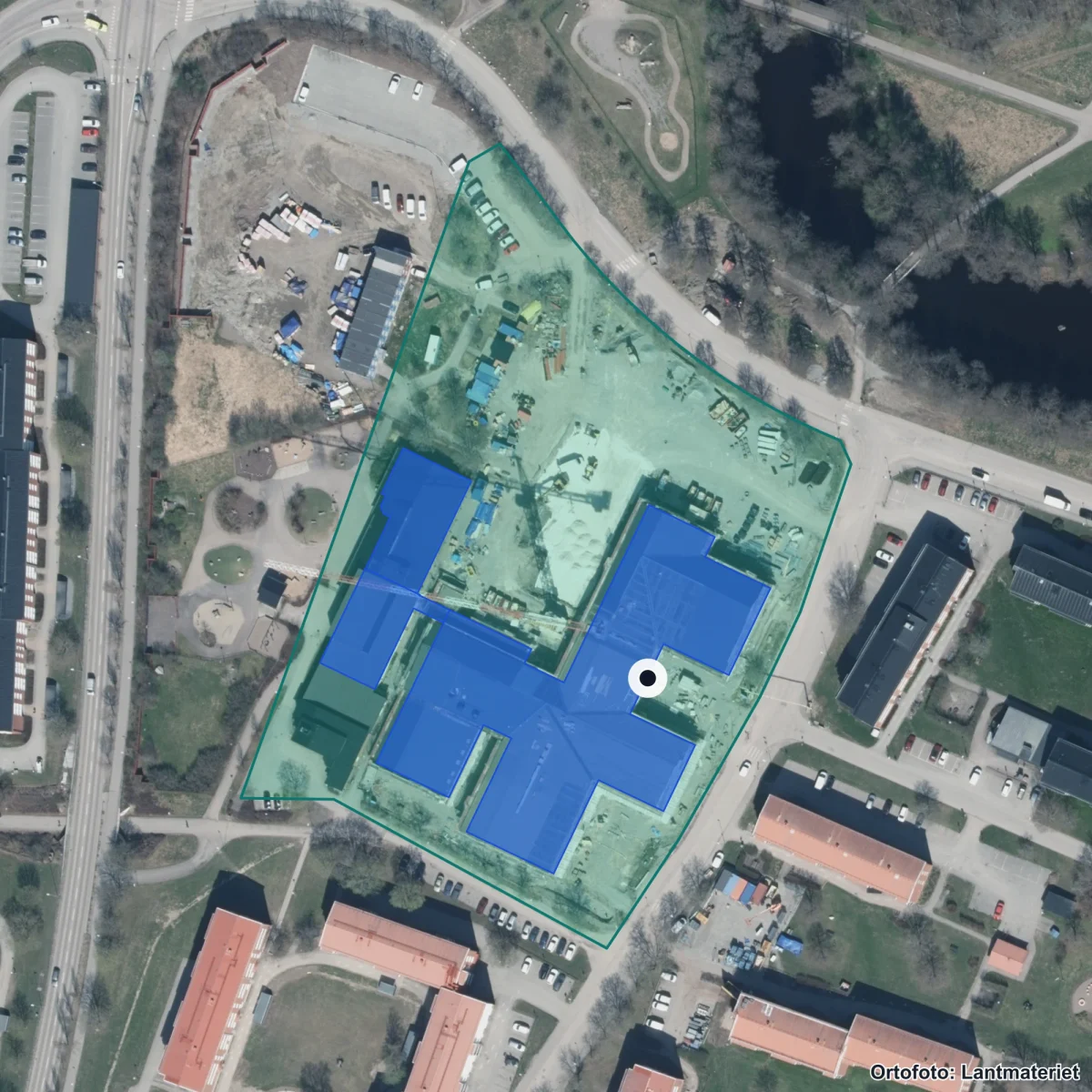 Flygbild över Åkraskolan, ortofoto från Lantmäteriet
