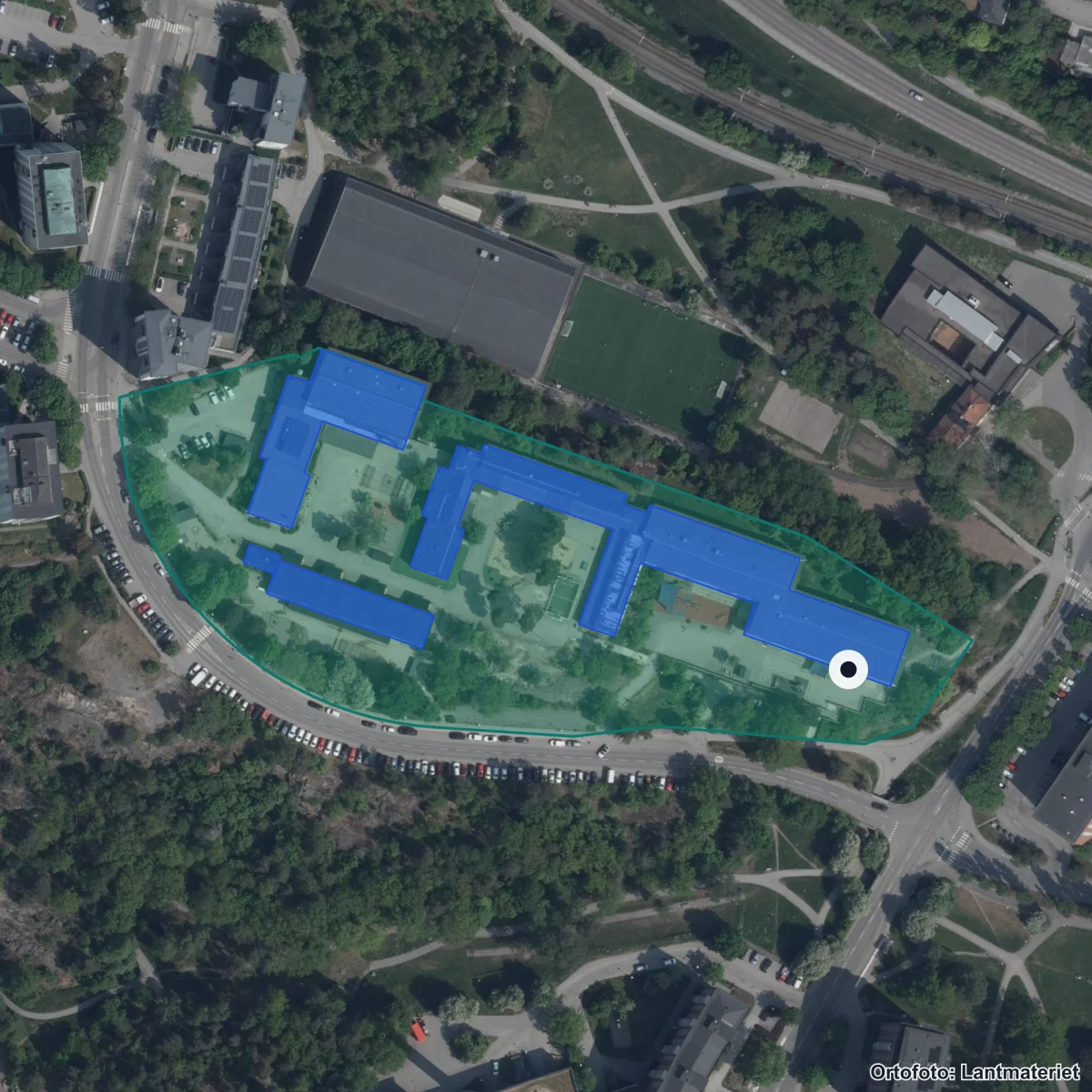 Flygbild över Lidingö - Anpassad grundskola, ortofoto från Lantmäteriet
