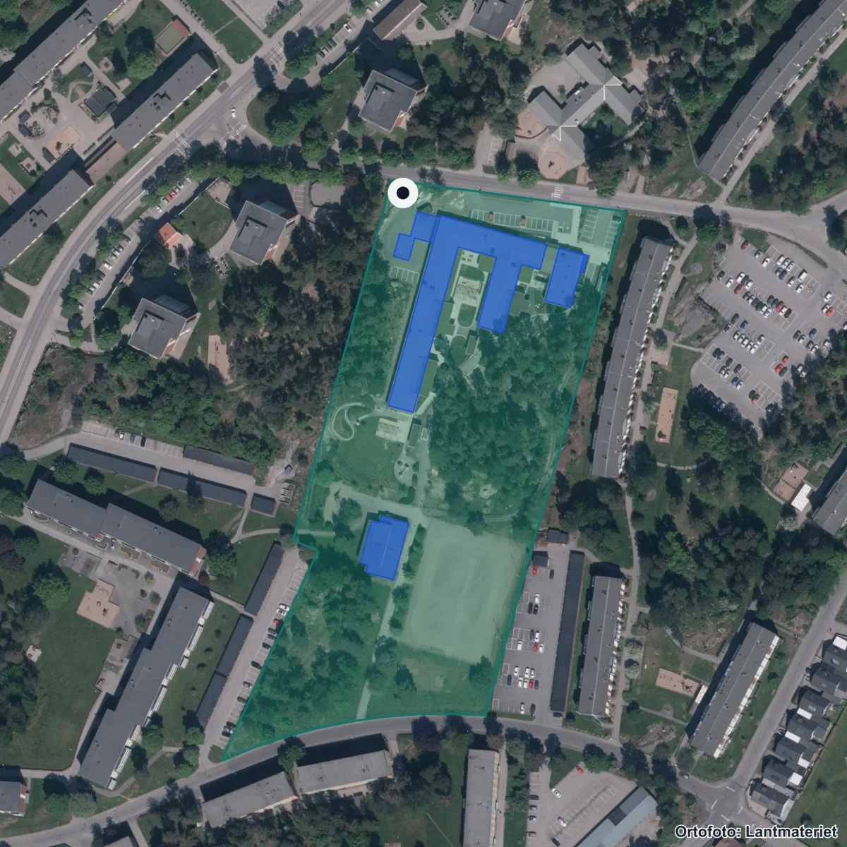Flygbild över Frälsegårdsskolan F-6, ortofoto från Lantmäteriet