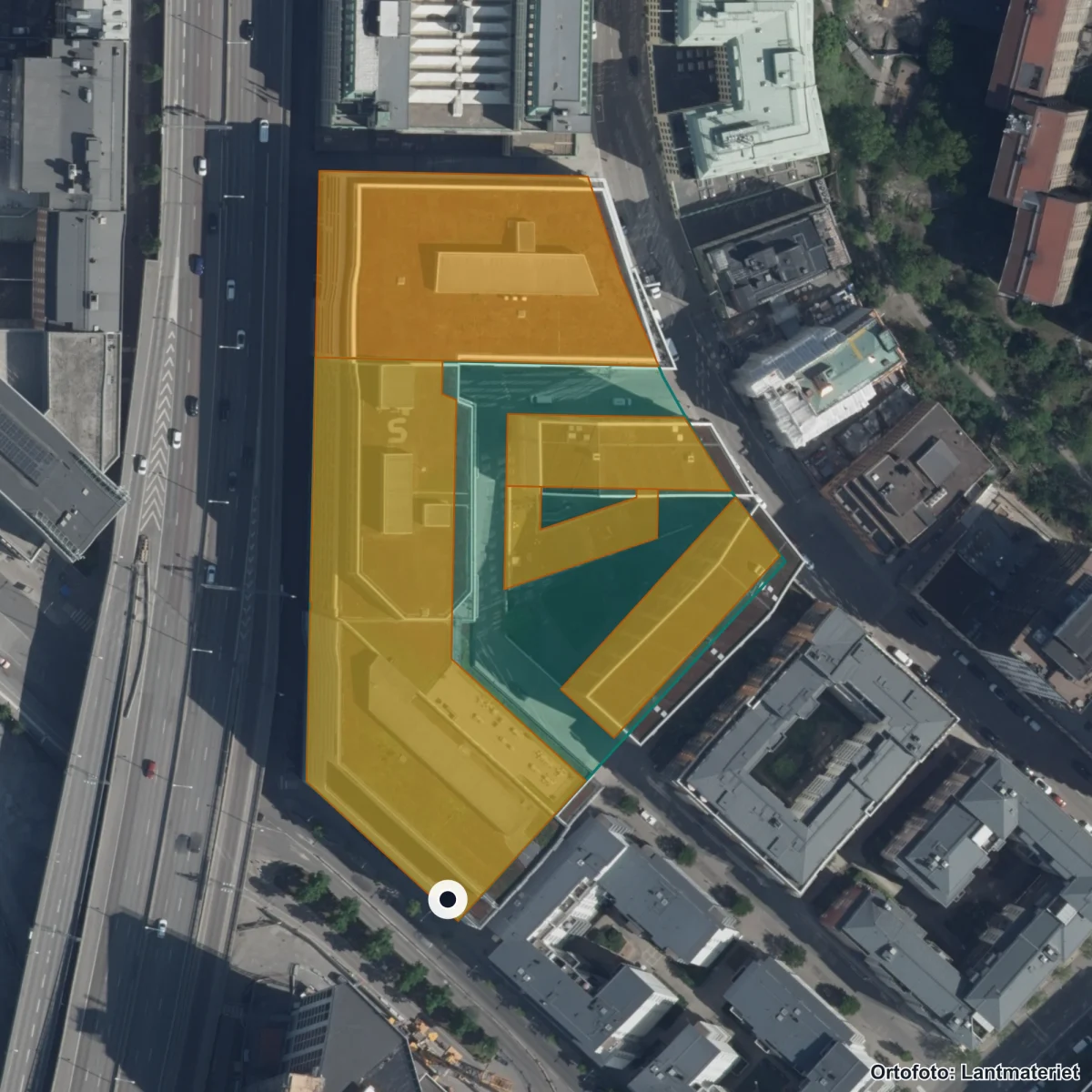 Flygbild över Designgymnasiet Kungsholmen, ortofoto från Lantmäteriet