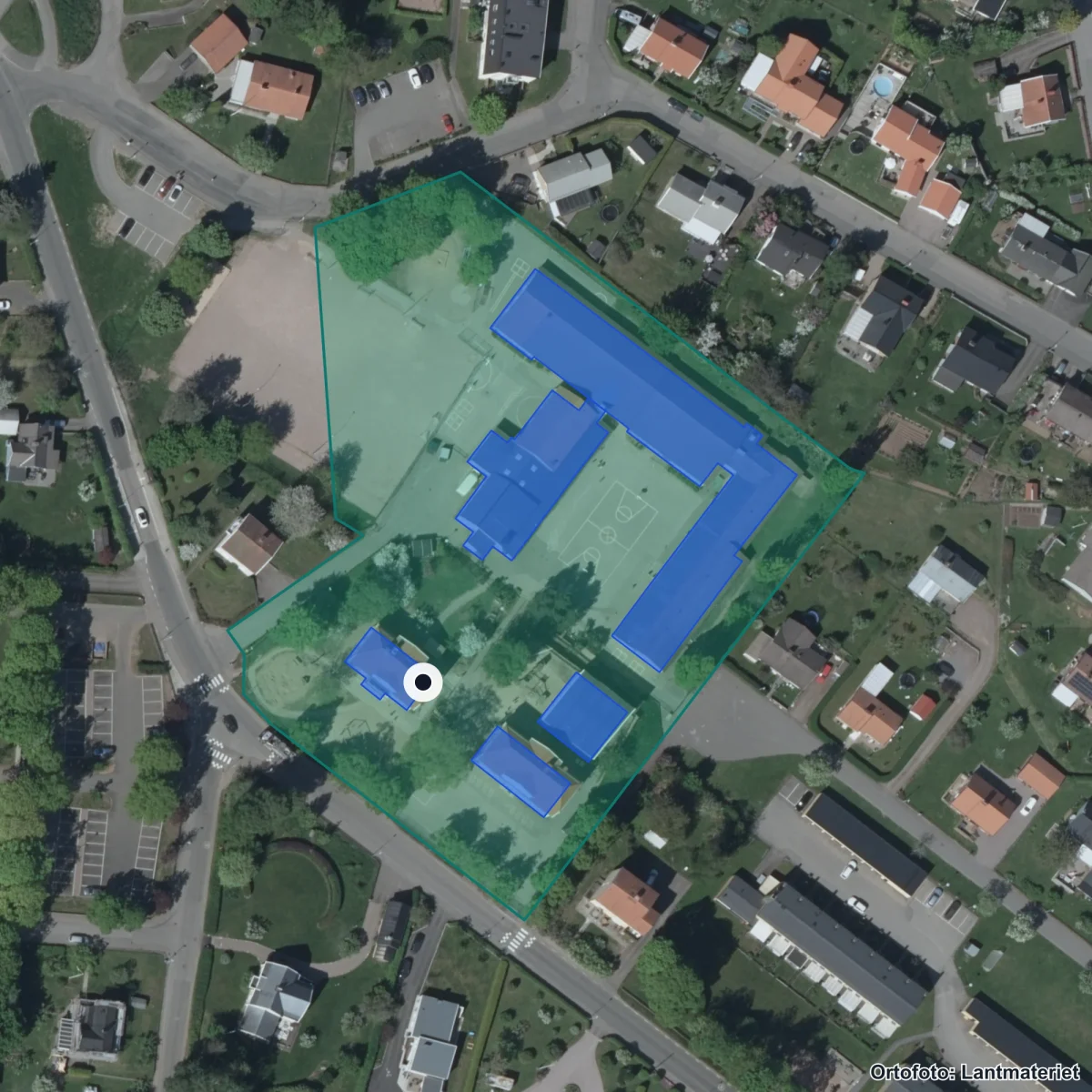 Flygbild över Billingsdalsskolan, ortofoto från Lantmäteriet
