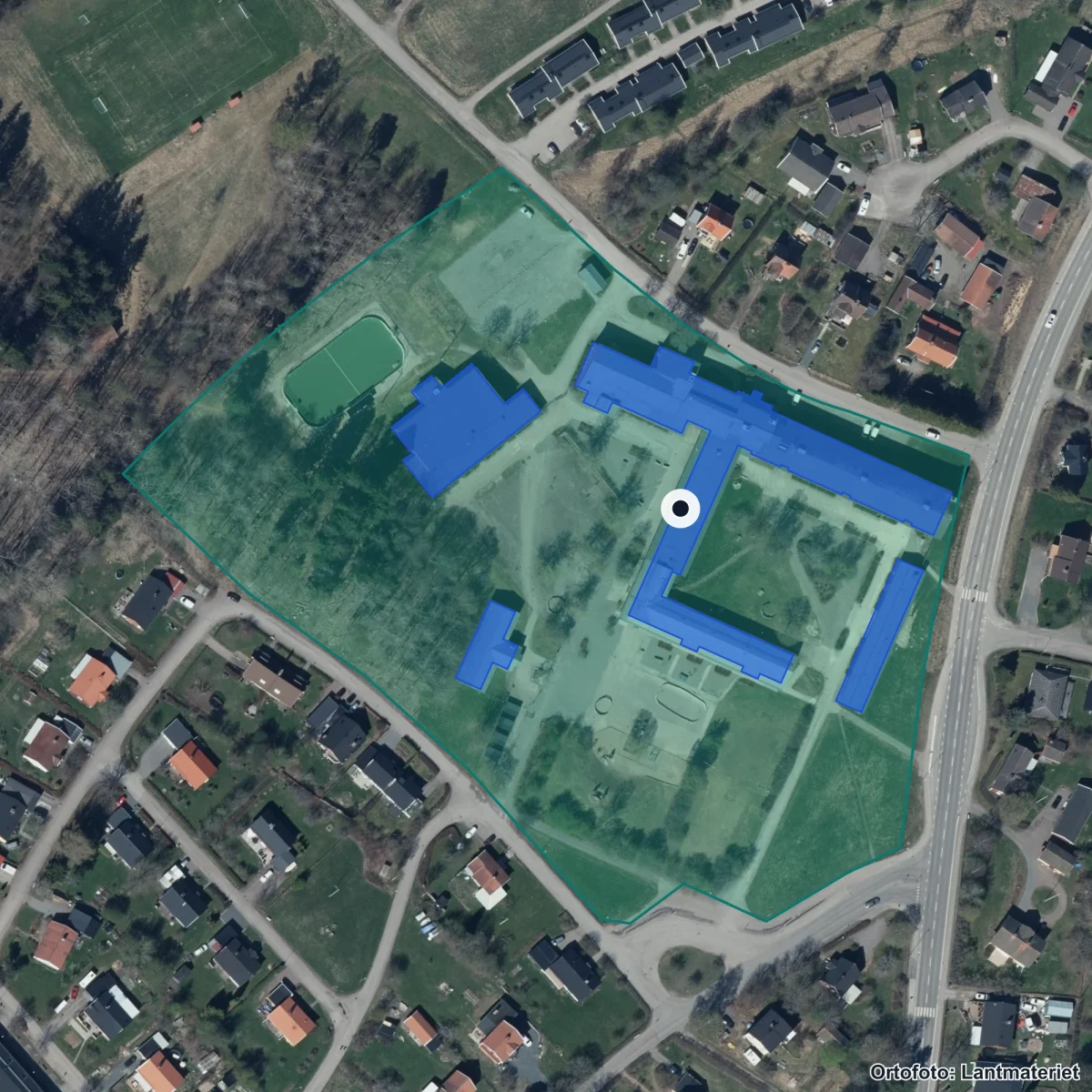 Flygbild över Svärdsjöskolan, ortofoto från Lantmäteriet