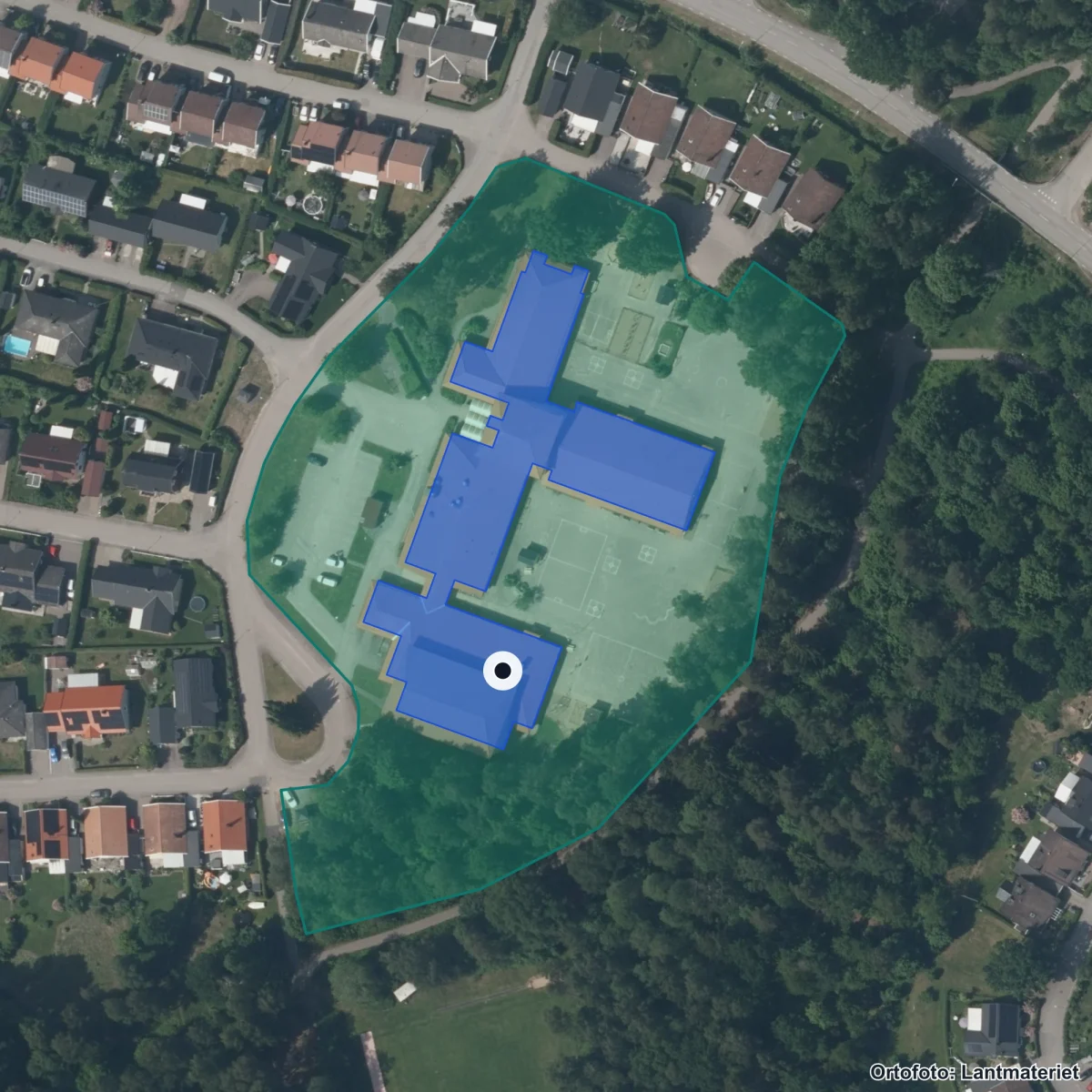 Flygbild över Dansäterskolan, ortofoto från Lantmäteriet