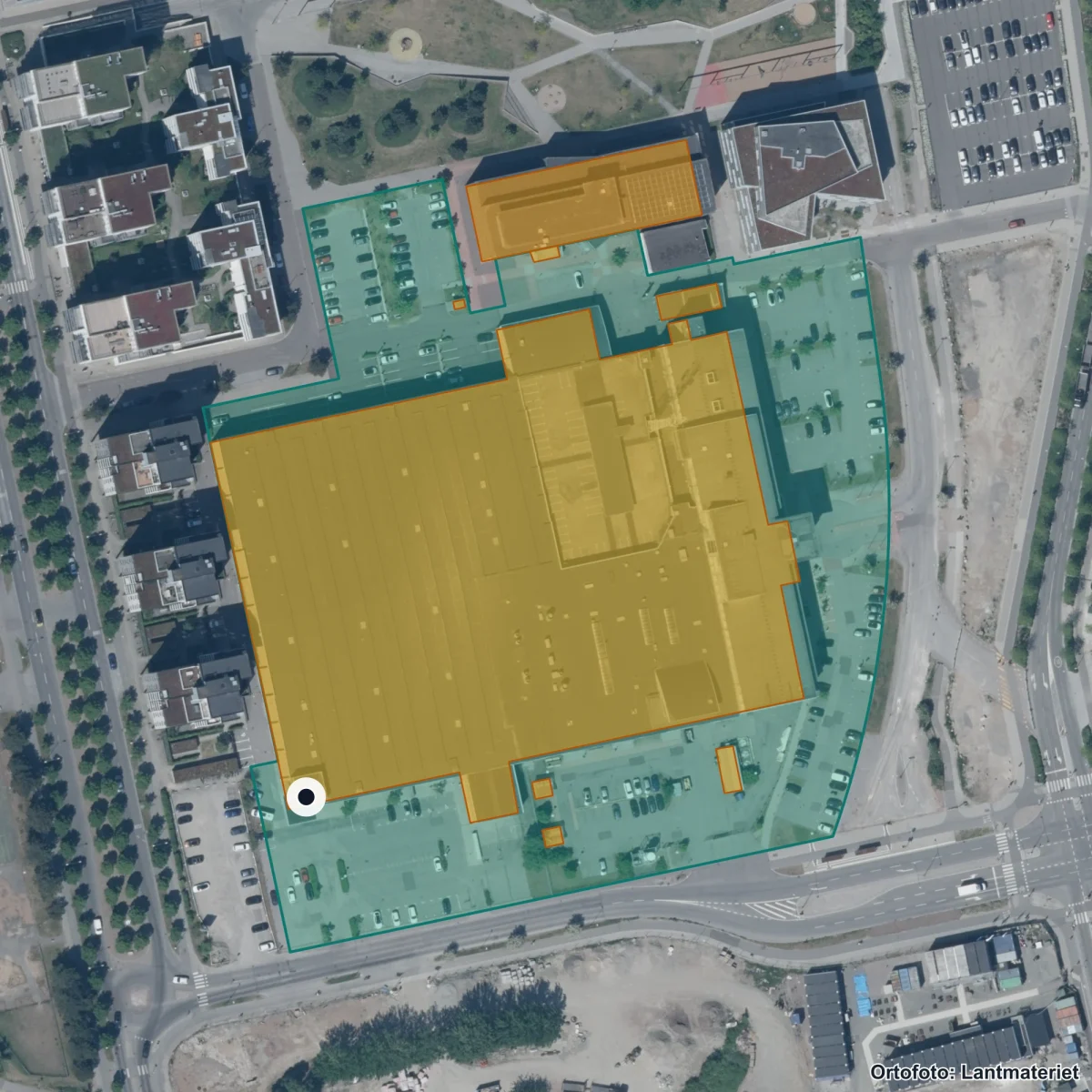 Flygbild över Gymnasieskolan Gripen, ortofoto från Lantmäteriet
