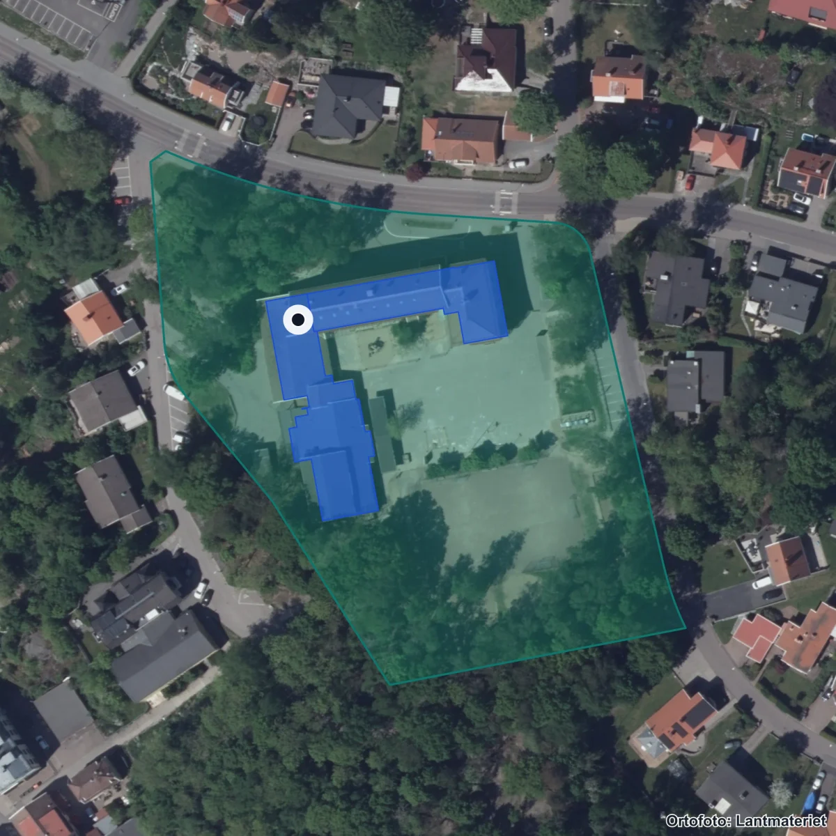 Flygbild över Fontinskolan, ortofoto från Lantmäteriet