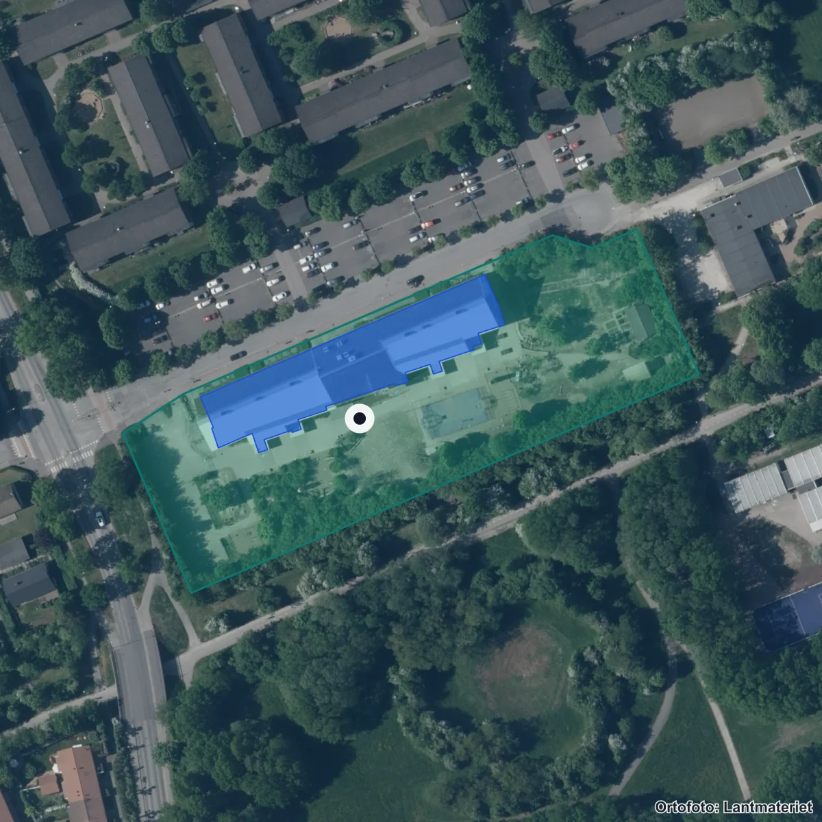 Flygbild över Munspelets skola, ortofoto från Lantmäteriet