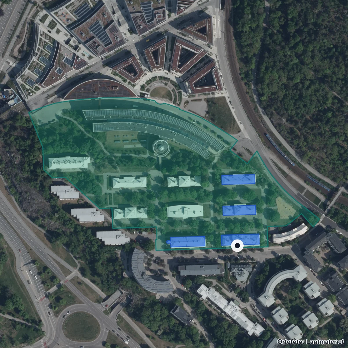 Flygbild över Stockholms Idrottsgymnasium, ortofoto från Lantmäteriet