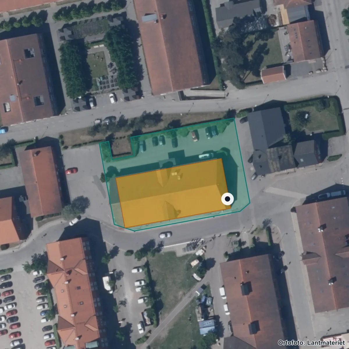 Flygbild över Fria Läroverken i Ystad, ortofoto från Lantmäteriet