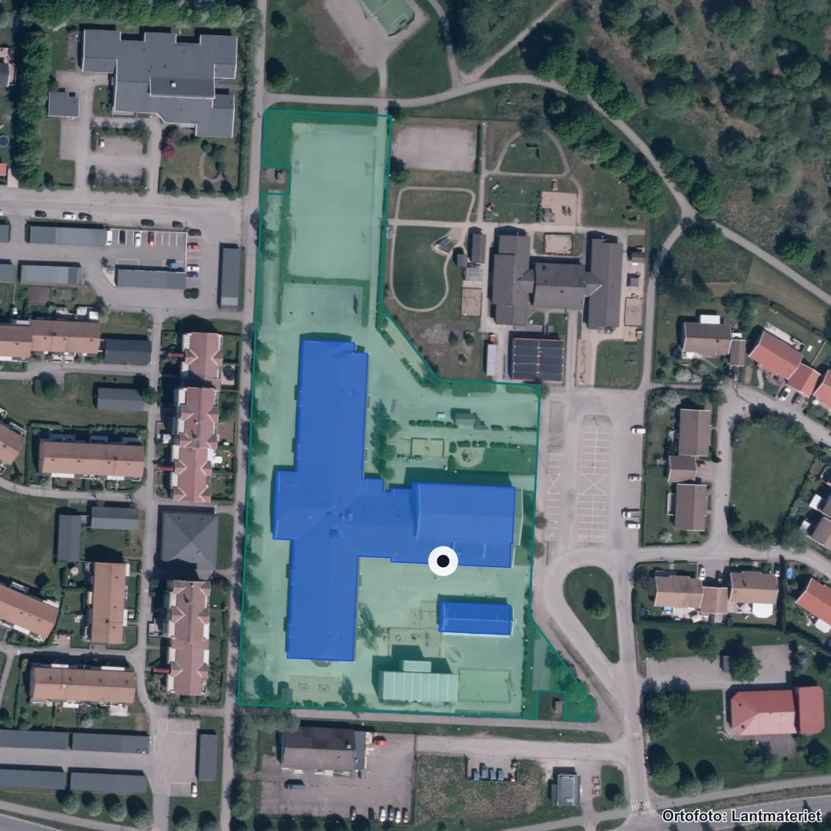 Flygbild över Onsjöskolan 4-6, ortofoto från Lantmäteriet